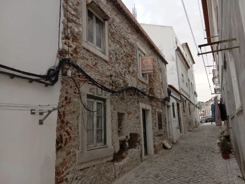 EXCLUSIVO PREDIO EM SESIMBRA
