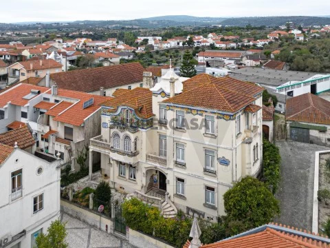 Moradia T10 em Alcanena e Vila Moreira, Alcanena