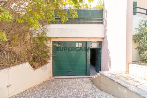 Garagem em Cascais e Estoril, Cascais