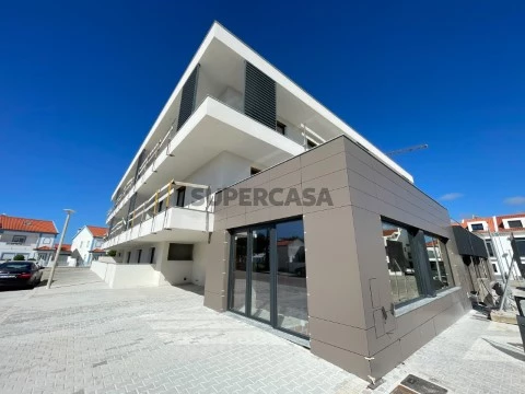 Apartamento T2 em Ferrel, Peniche