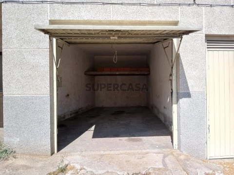 Garagem na Rua Linha, Castelo Branco, Castelo Branco