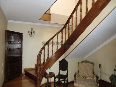 Apartamento T 6 + 1 duplex