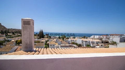 Apartamento com Pátio a 200 m da Praia da Luz, Lagos