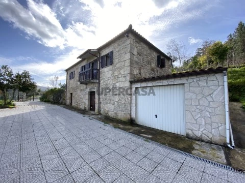 Quinta com Casa Principal Granito T3 Arcos Valdevez