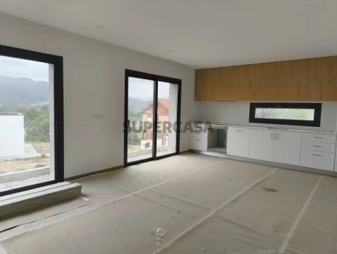 Greenliving Residences: Moradia res do chão - Chave na mão
