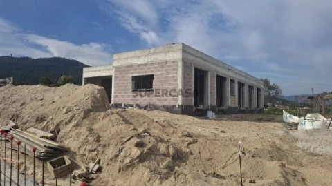 Greenliving Residences: Moradia res do chão - Chave na mão