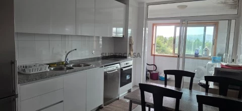 APARTAMENTO T2, JUNTO A CESPU, EM GANDRA, PAREDES