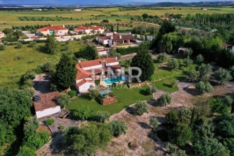 Moradia T3 em Achete, Azoia de Baixo e Póvoa de Santarém, Santarém