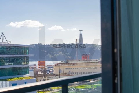 Apartamento T4 em Alcântara, Lisboa