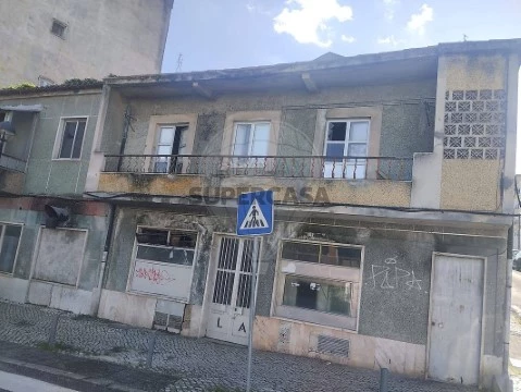 Prédio em Encosta do Sol, Amadora