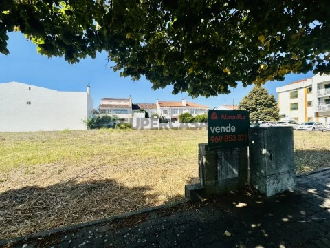 Lote para Construção em São Miguel do Rio Torto e Rossio Ao Sul do Tejo, Abrantes