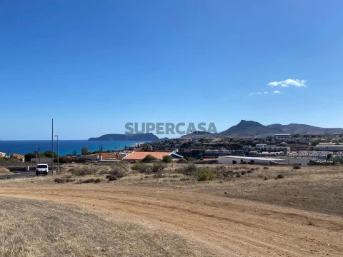 Terreno com 2560 m2 na Ilha do Porto Santo