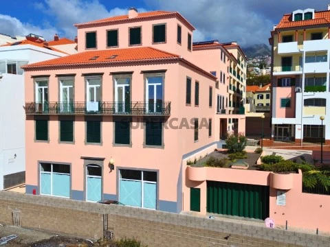 Apartamento T4 Penthouse no Centro do Funchal - Madeira
