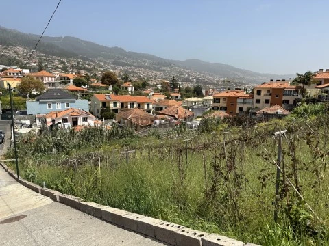 Terreno Urbano em Caminho do Jamboto, Santo António, Funchal