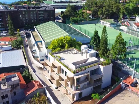 Apartamento T2 no Edifício Quintinha da Fé em São Martinho