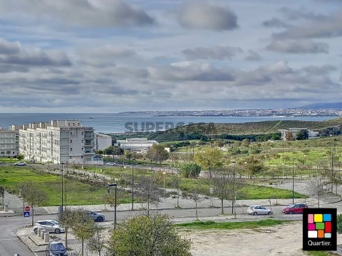 Apartamento T3 na Rua Alto dos Capuchos, Caparica e Trafaria, Almada
