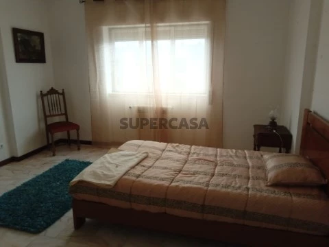 Quarto para Arrendamento no Centro de Rio Maior_Estudantes