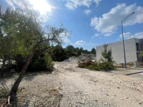 Lote Urbano Rio Maior***RIOMAGIC***