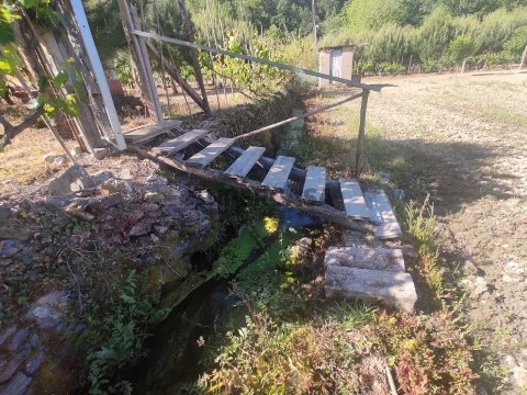 Quinta com casa rustica T2 em Folques/Arganil.