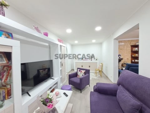1_Moradia T3+1 com comércio