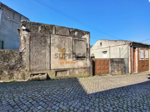 Terreno Urbano em Pedrouços, Maia