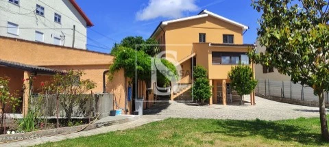 Haus 3 Zimmer auf União das freguesias de Vila Real, Vila Real