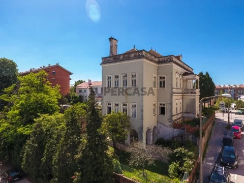 Moradia exclusiva em zona nobre de Coimbra - Fachada