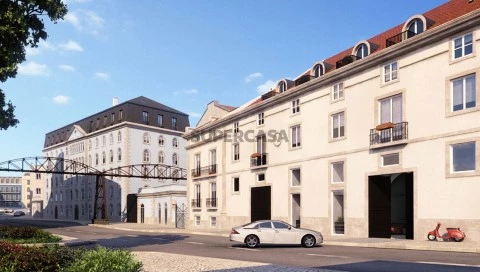 Apartamento T3 na Rua do Beato, Beato, Lisboa