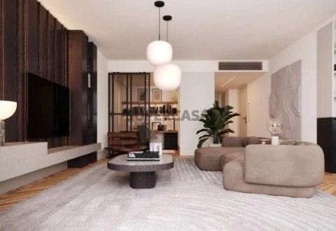 Apartamento T3 Duplex no Cedofeita Charming Apartments, para comprar na zona histórica do Porto. Fração I.