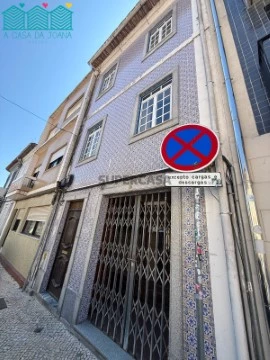 Prédio no Bairro da Beira-Mar