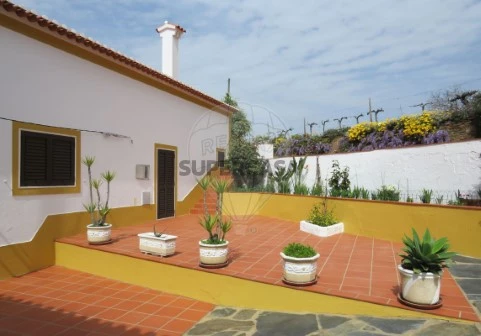Landhaus  auf Rio de Moinhos, Borba