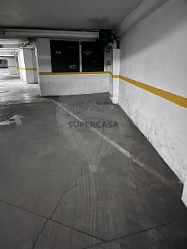 Garagem em Évora (São Mamede, Sé, São Pedro e Santo Antão), Évora