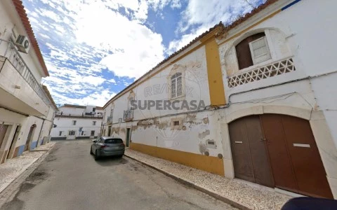 房子 1 卧室 在 Borba (São Bartolomeu), Borba