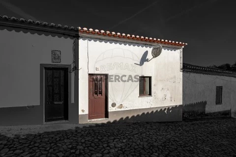 Moradia T2 em Vila Alva, Cuba