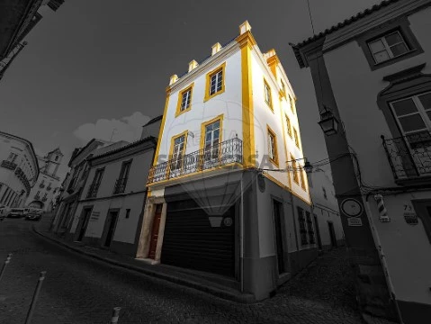 Moradia T4 em Évora (São Mamede, Sé, São Pedro e Santo Antão), Évora