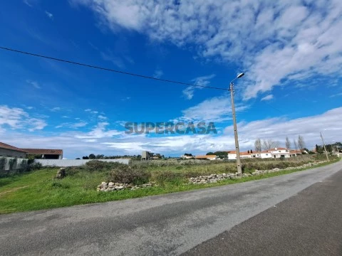 Terreno urbano plano - Odrinhas, perto da Ericeira, 1.537 m², Potencial para 1 a 3 moradias.
