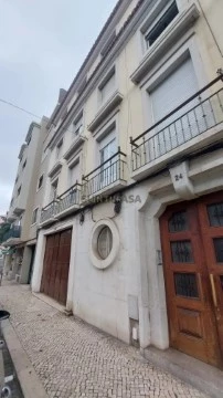 INVESTMENT OPPORTUNITY IN THE HEART OF LISBON