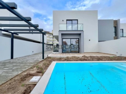 Moradia T4 em São Domingos de Rana, Cascais