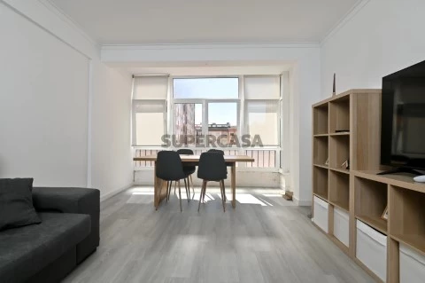 T2 apartment in Queluz