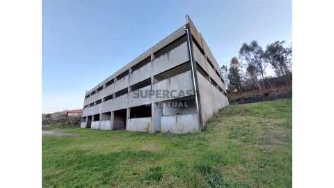 Prédio em Panque, Barcelos