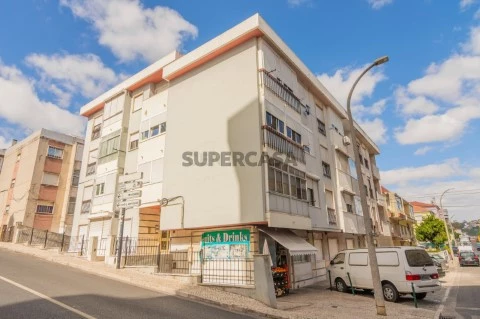 Apartamento T2 em Póvoa de Santo Adrião e Olival Basto, Odivelas