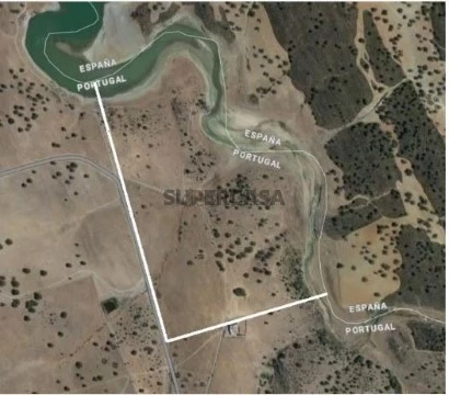 MOURÃO: 8 Kms, 21,6 hectares banhados pelo ALQUEVA (P/ 2 ancoradouros + casão 300 m2!