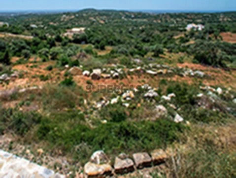 Terreno em Santa Bárbara de Nexe, Faro