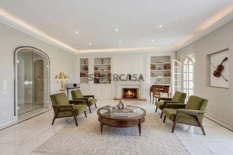 Apartamento de 3 habitaciones en Cascais con aparcamiento privado