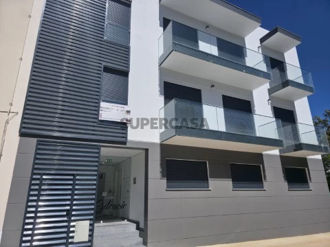 Apartamento T3 - Garagem - Vale Figueira