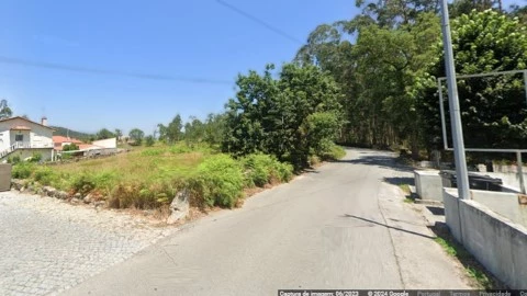 Terreno com 5719 m2 em Pereira, Barcelos