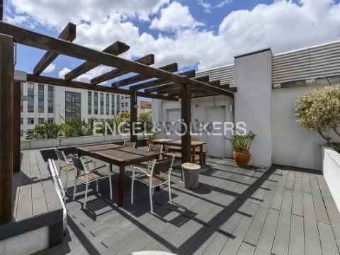 Penthouse T2 com Rooftop junto à Avenida da Liberdade