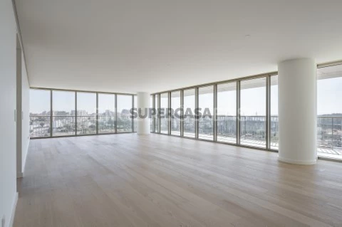 Apartamento de Luxo com Vista sobre Lisboa