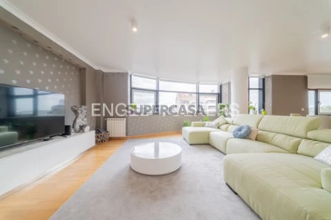 Penthouse T5 Duplex em Alvalade
