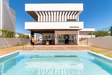 Investimento Turistico - T4 de luxo com piscina privativa